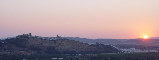 Arcos at sunset- click to open new window to Art Workshop in Spain.com